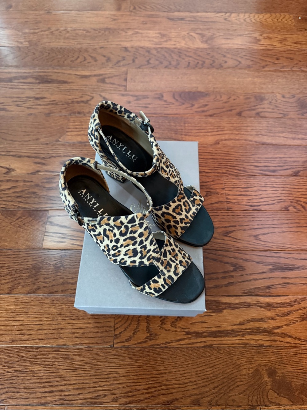 Leopard Print Open-Toe Sandals - Tan/Black